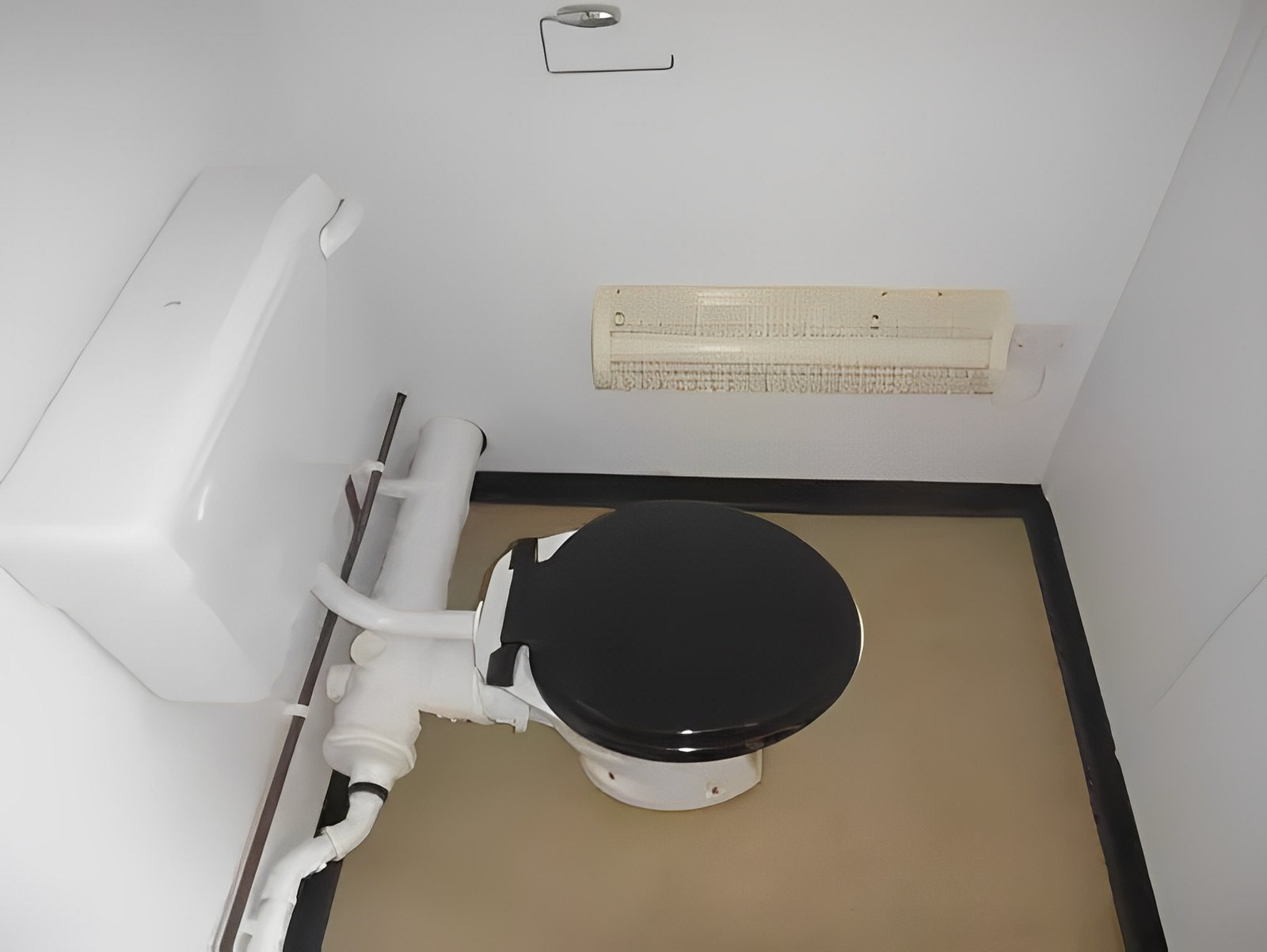 2+1 Toilet & Drying Room - Image 10