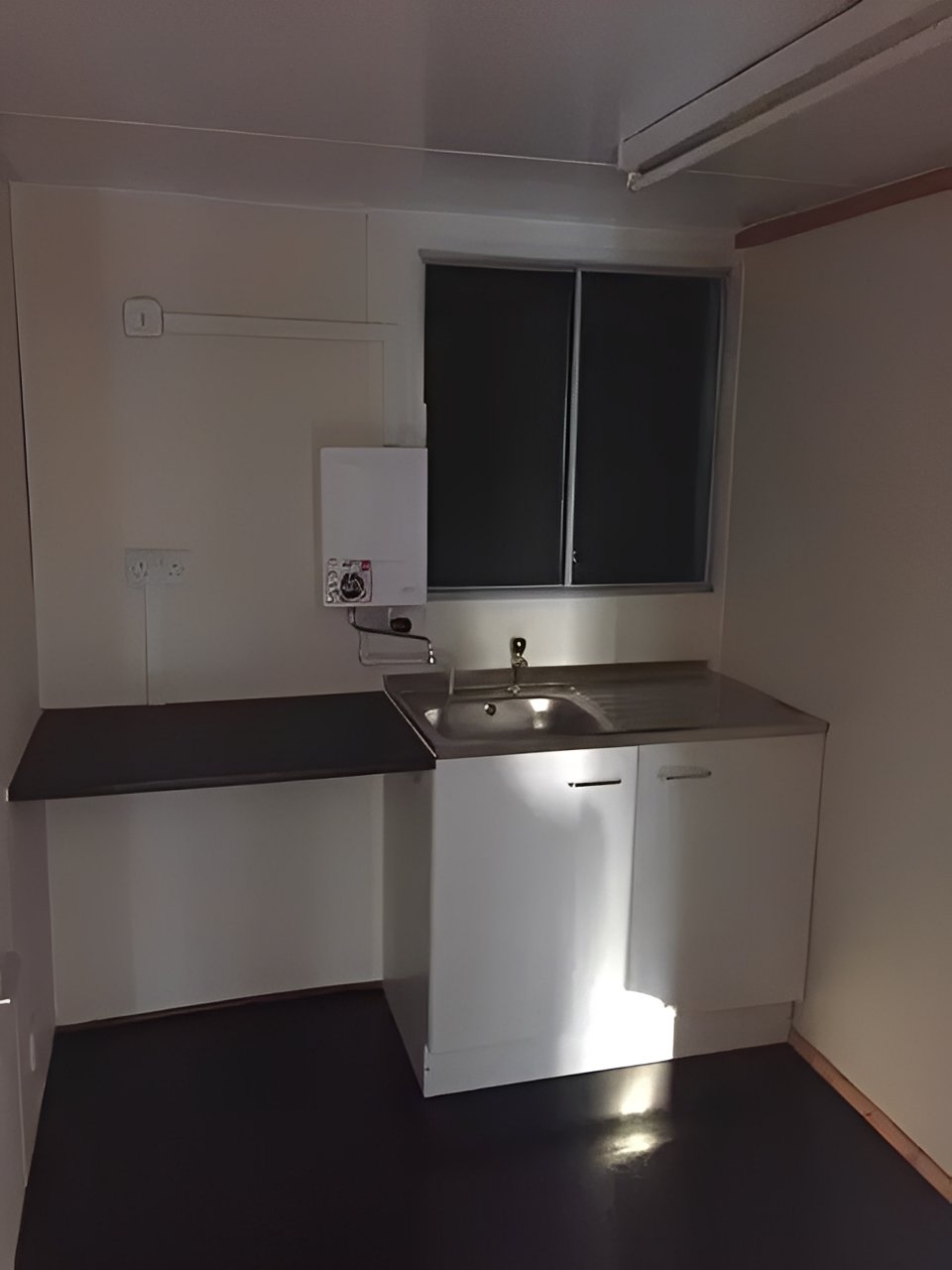 32ft x 10ft Anti Vandal Office/Kitchen/Toilet - Image 5