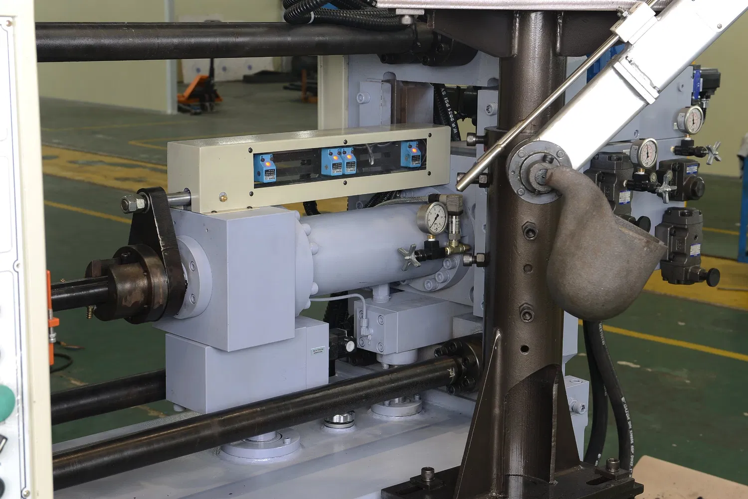220 Ton Cold Chamber Aluminium Die Casting Machine - Image 6
