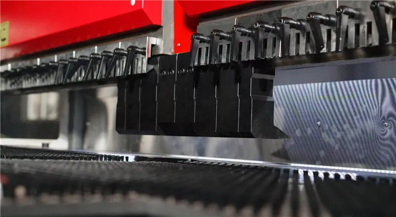 Primapress CNC Hydraulic Press Brake for Precision Metal Bending - Image 4