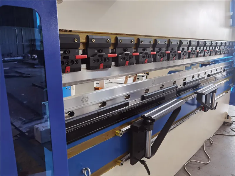 Primapress CNC Hydraulic Press Brake for Precision Metal Bending - Image 7